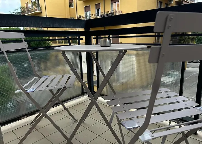 Nel Blu Dipinto Di Rosa 베로나